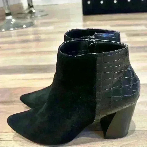 Steve Madden Size 11 Jagat Booties Black Croc - Picture 1 of 6